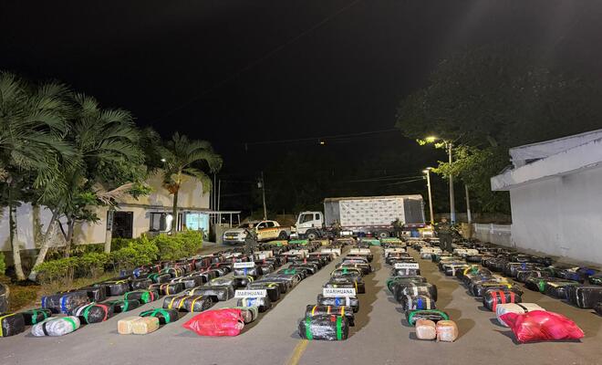 4 Policías, 5 toneladas de marihuana en el Valle del Cauca