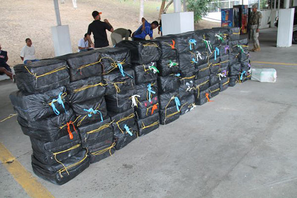 Con autoridades de Costa Rica y Ecuador nos incautamos de 2.7 toneladas de cocaína