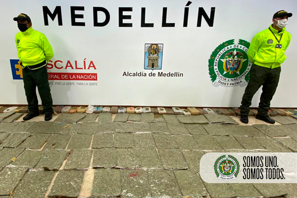 Ubicado camión con 245 kilos de marihuana y en cuarto útil de unidad residencial encontrados 114 kilos más.