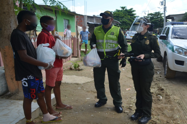 15 Jóvenes firman pacto por la convivencia pacífica  en Cartagena 