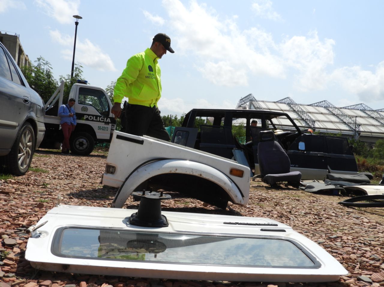 a-traves-de-acciones-investigativas-de-la-seccional-de-investigación-criminal-se-recuperaron-tres-vehiculos-de-alta-gama-y-la-captura-de-tres-hombres