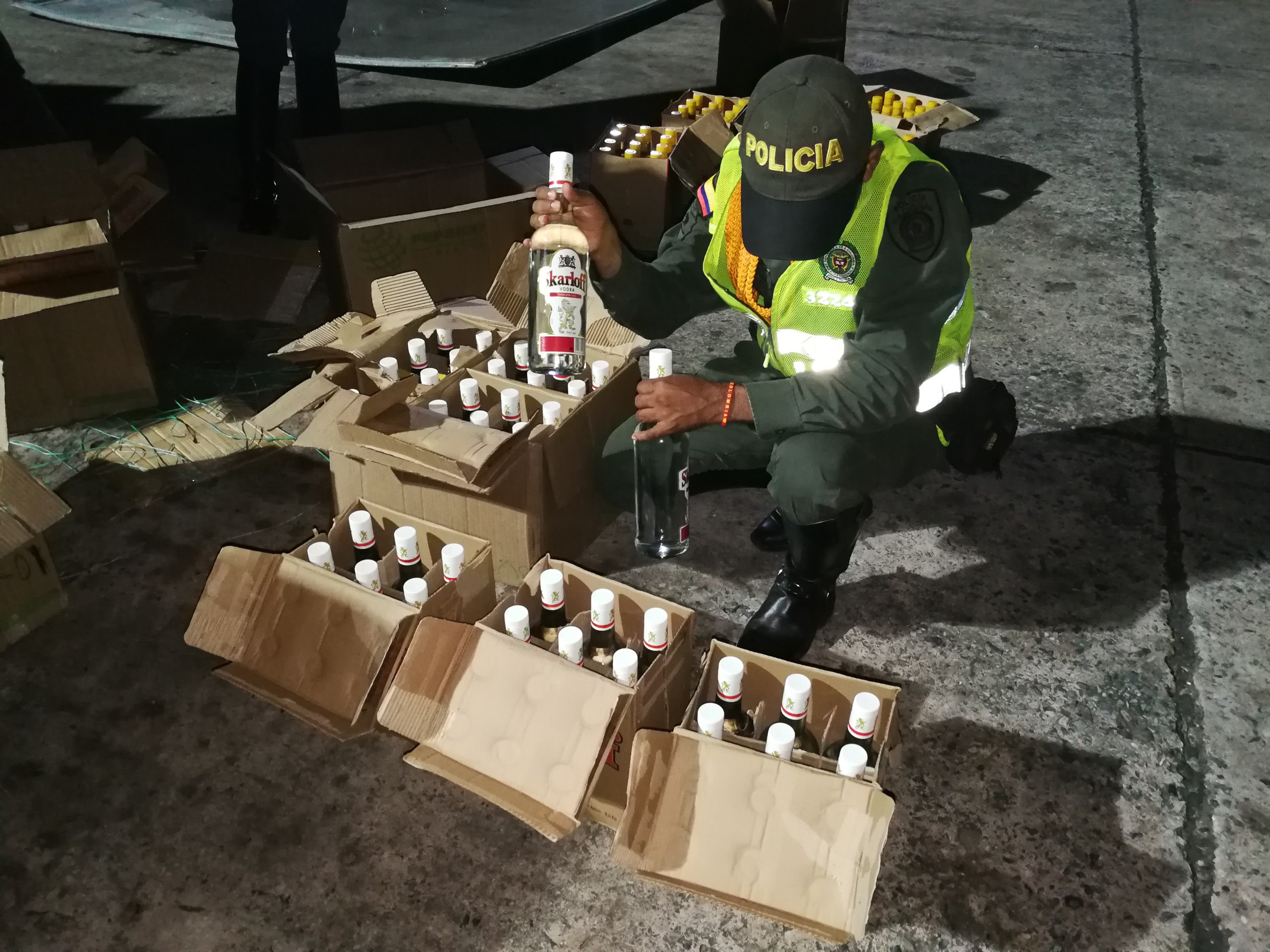 se incauta licor extranjero 