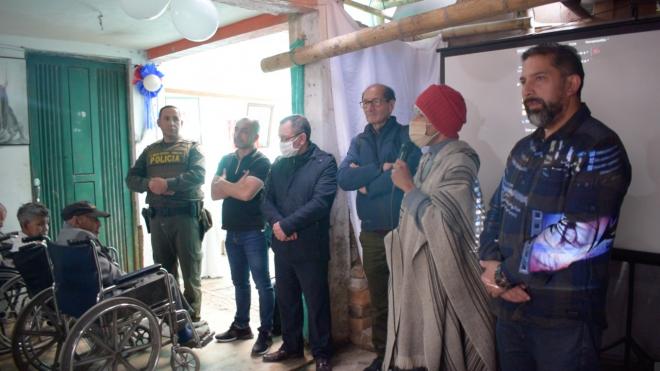  Llevamos alegría a los más necesitados 