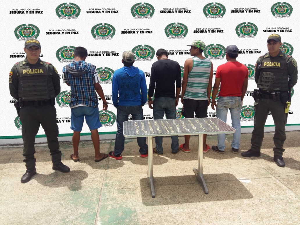 Patrullajes-combinados-entre-profesionales-de-policía-y-soldados-cierran-el-paso-a-delincuentes.