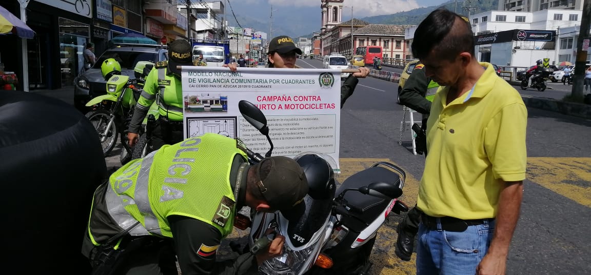 Les dimos papaya, para que no den papaya y cuiden sus pertenencias.