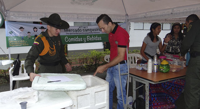 mercado-campesino-policia-meta