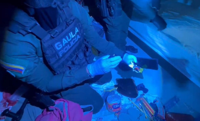 Policía realizando intervención
