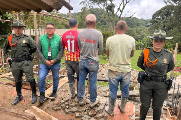 autoridades ambientales captura a tres personas por delitos contra el medio ambiente