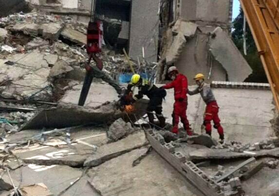 policia-nacional-colombia-apoya-labores-de-busqueda-y-rescate-en-mexico