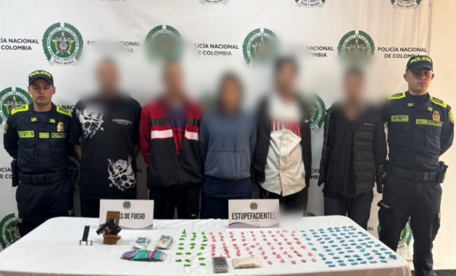 Se puede observar a cuatro capturados en el marco de los operativos