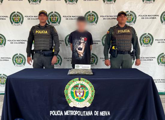Policía Nacional captura una persona en flagrancia con estupefacientes