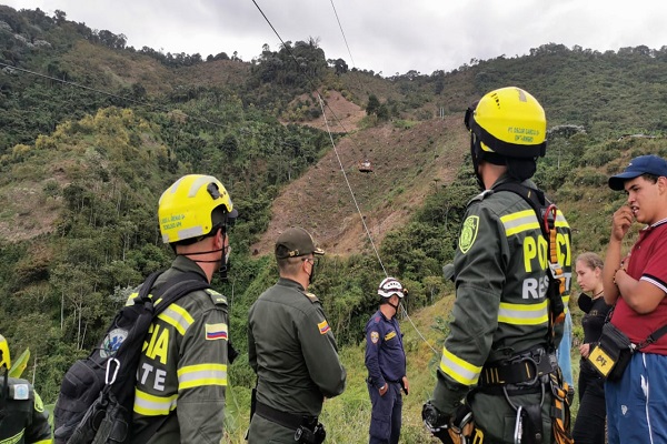 A 90 metros de altura se realizó el rescate de una persona 