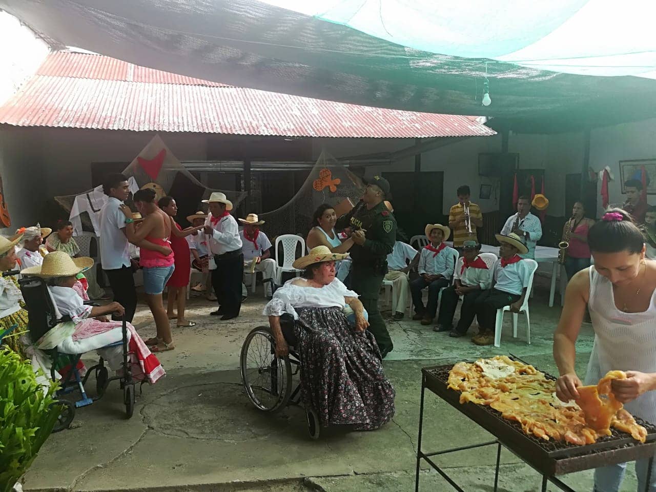 san_pedrito_con_abuelos_de_tello
