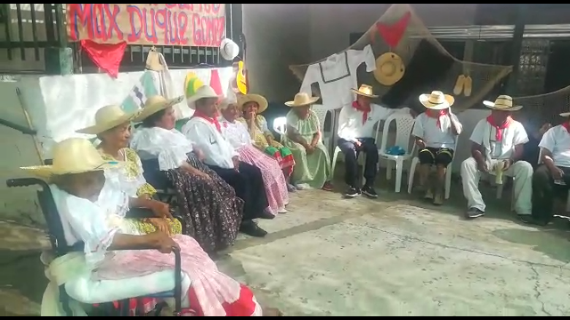 san_pedrito_con_abuelos_de_tello