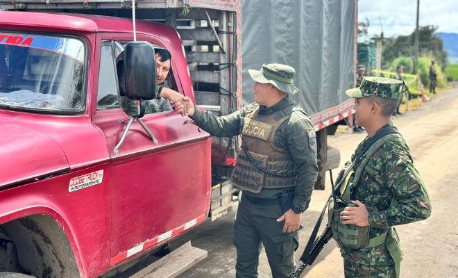 Policía Nacional realiza controles y  verificación en la vereda Santa María