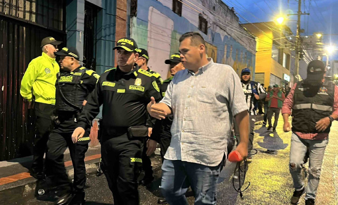 Señor Brigadier General William Quintero comandante de la Policía Metropolitana de Bucaramanga realiza intervención en el sector Centenario