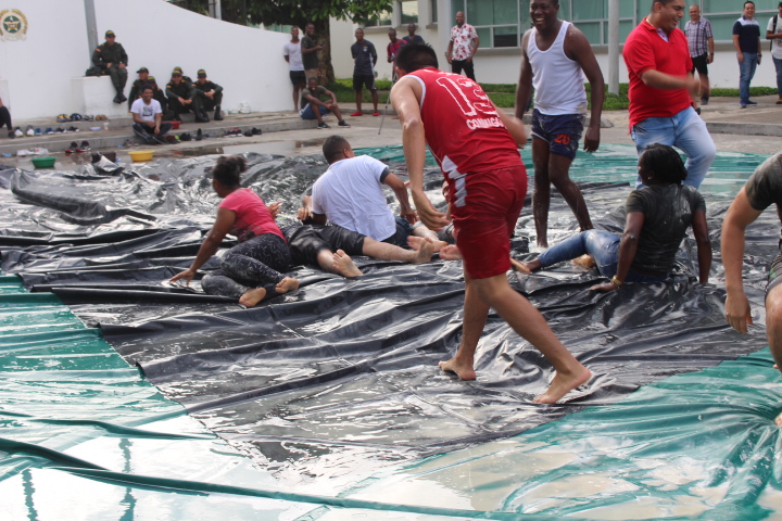 Jornada-lúdica-recreativa-en-el-departamento-de-policía-chocó