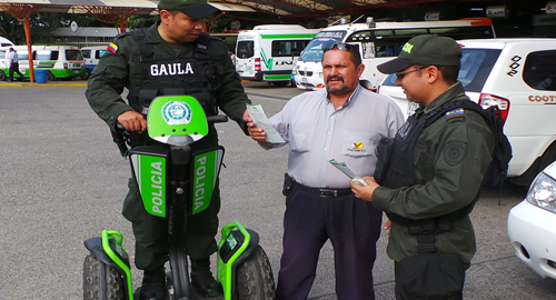 que la extorsion no se suba a su bus YO DENUNCIO EXTORISION  EN neiva